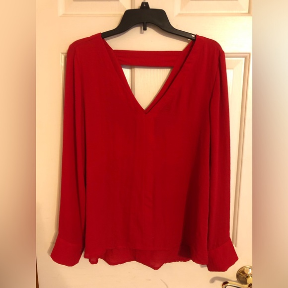 A.N.A A New Approach red blouse v-neck Front and back with cut out size L EUC - Picture 1 of 8